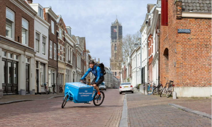 Fietskoerier utrecht bezorgt Maximus bier